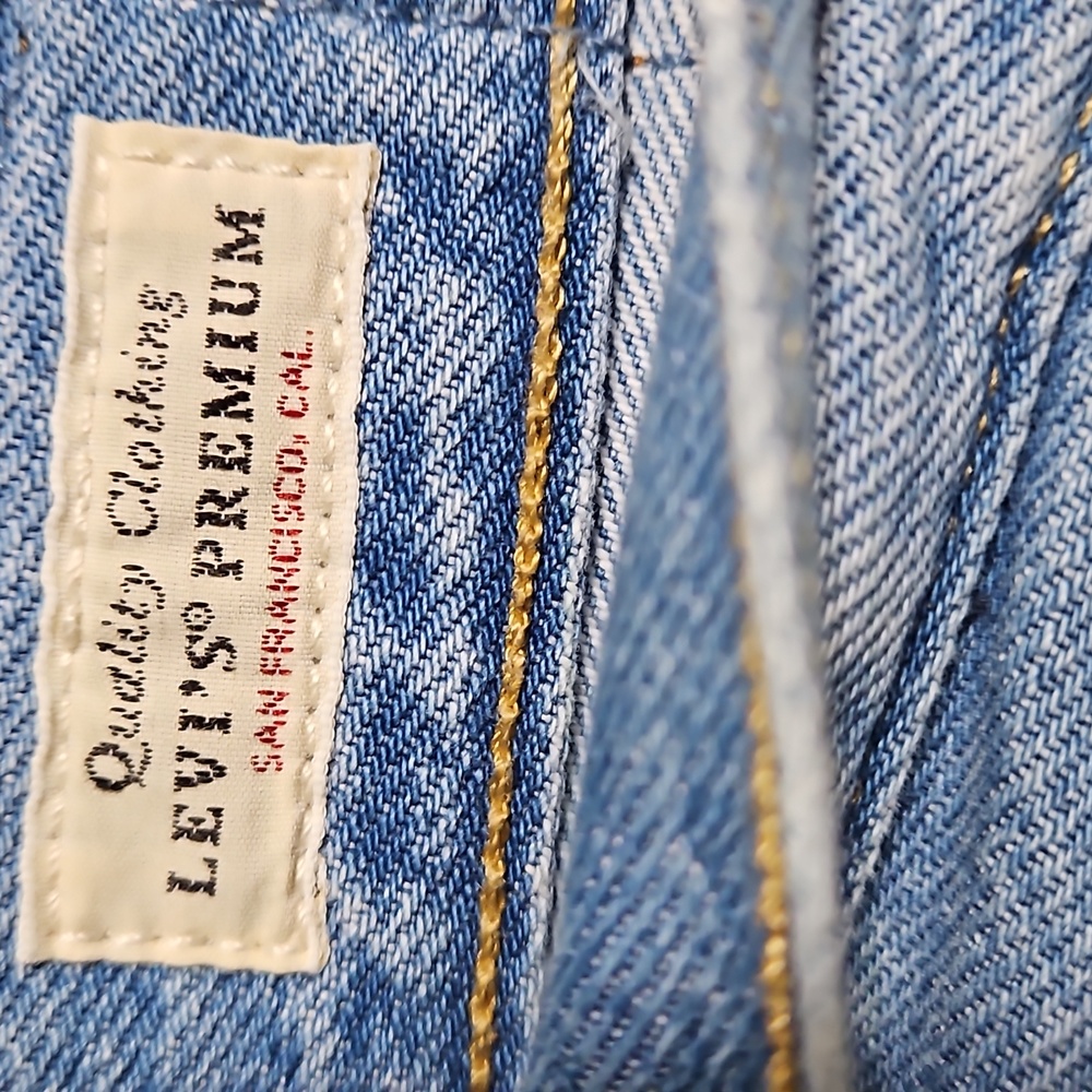 Levi's Jeans - Picture 11 of 12